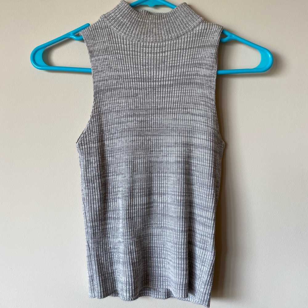 Gray ribbed high neck cropped tank top
